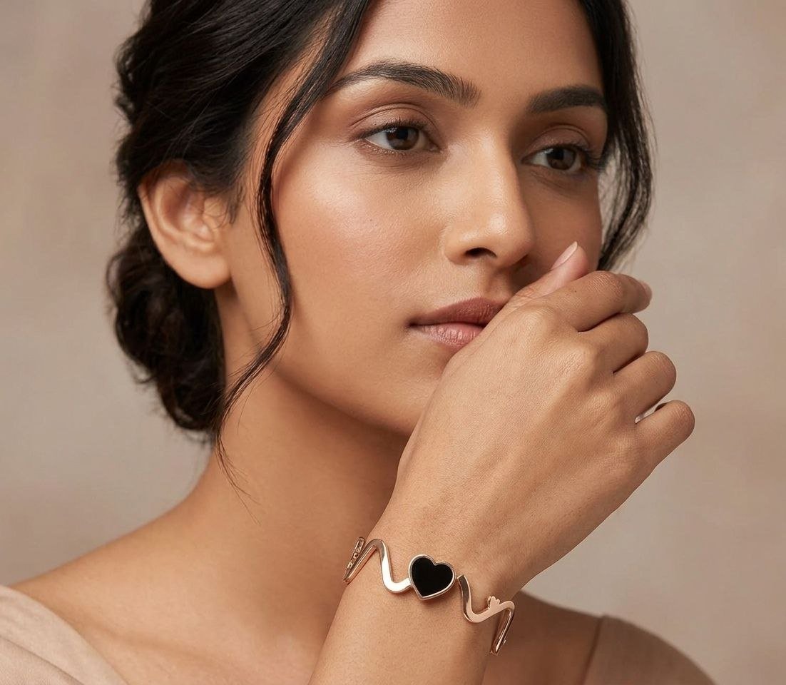 VS Fashion Jewels Rose Gold Plated Black Heart Bracelet for Women & Girls | Adjustable Designer Bracelet