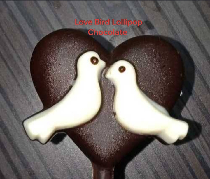 Love Bird Lollipop (250gms)